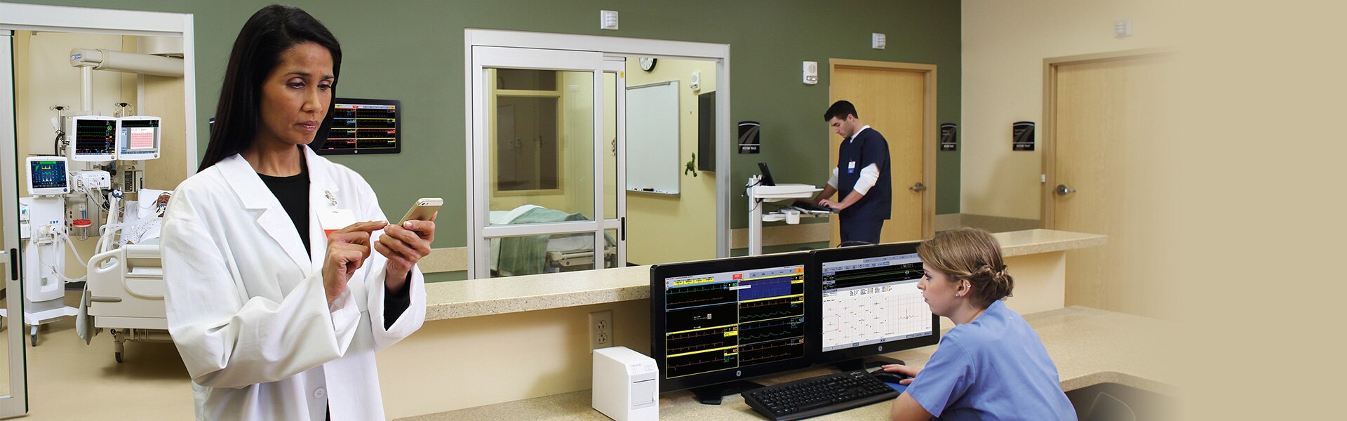 Caregivers are working with GE Healthcare CARESCAPE™ Central Station to integrate monitoring and historical data.