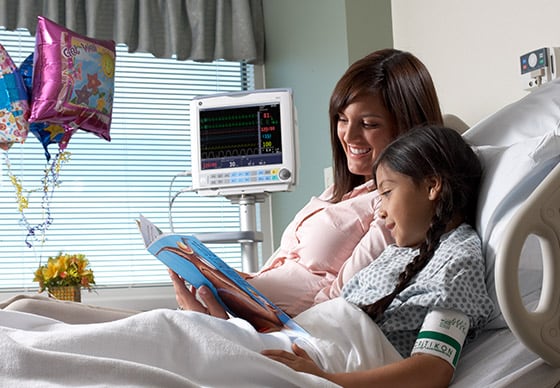 El monitor B40 de GE Healthcare integra el flujo de información clínica a través de las instalaciones clínicas para compartir los datos de los pacientes fácilmente.